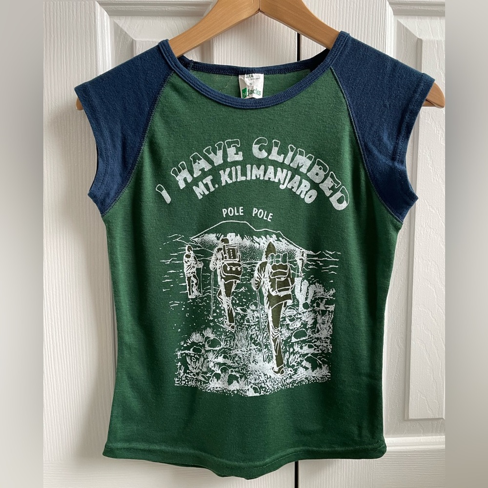 SOLD Green graphic tee